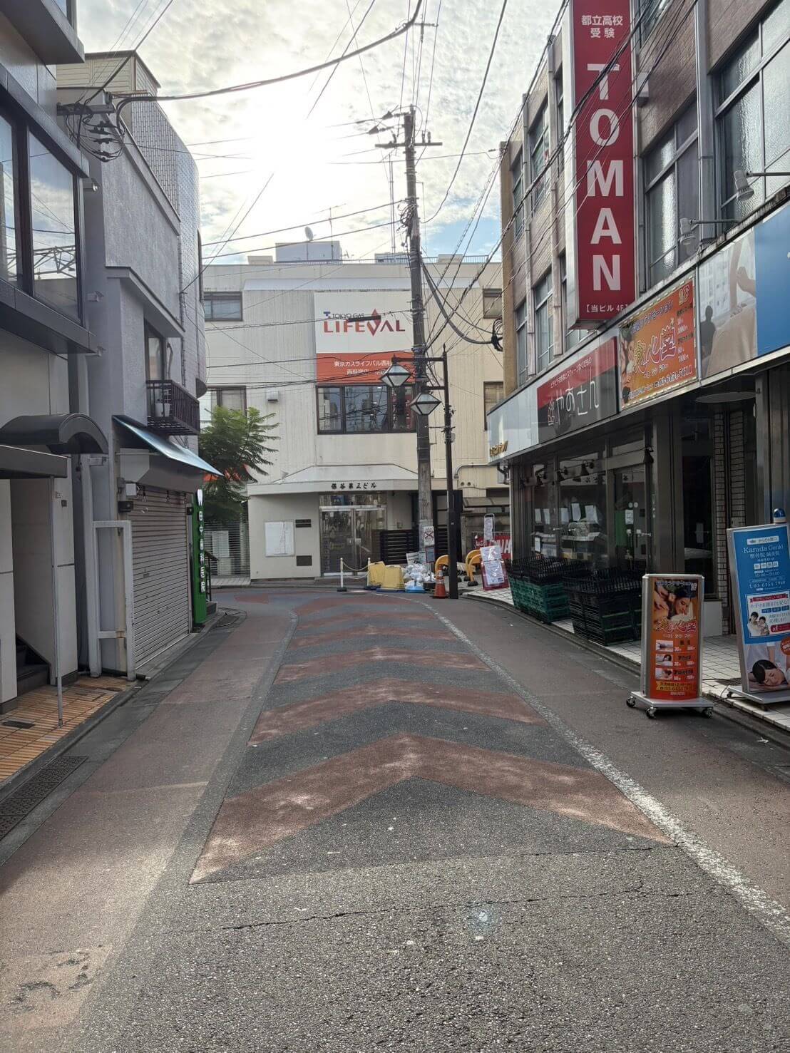 突き当たりまでの道